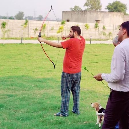 M&M Farm Villa Rohtak Exterior foto
